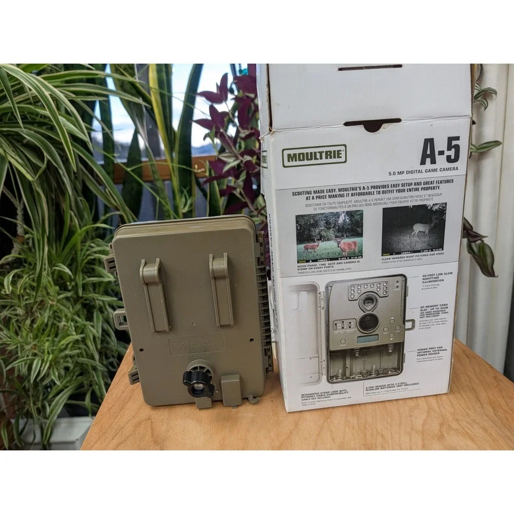 Moultrie A-5 Digital Game Camera 5.0 MP Low Glow Nighttime 50 Ft.